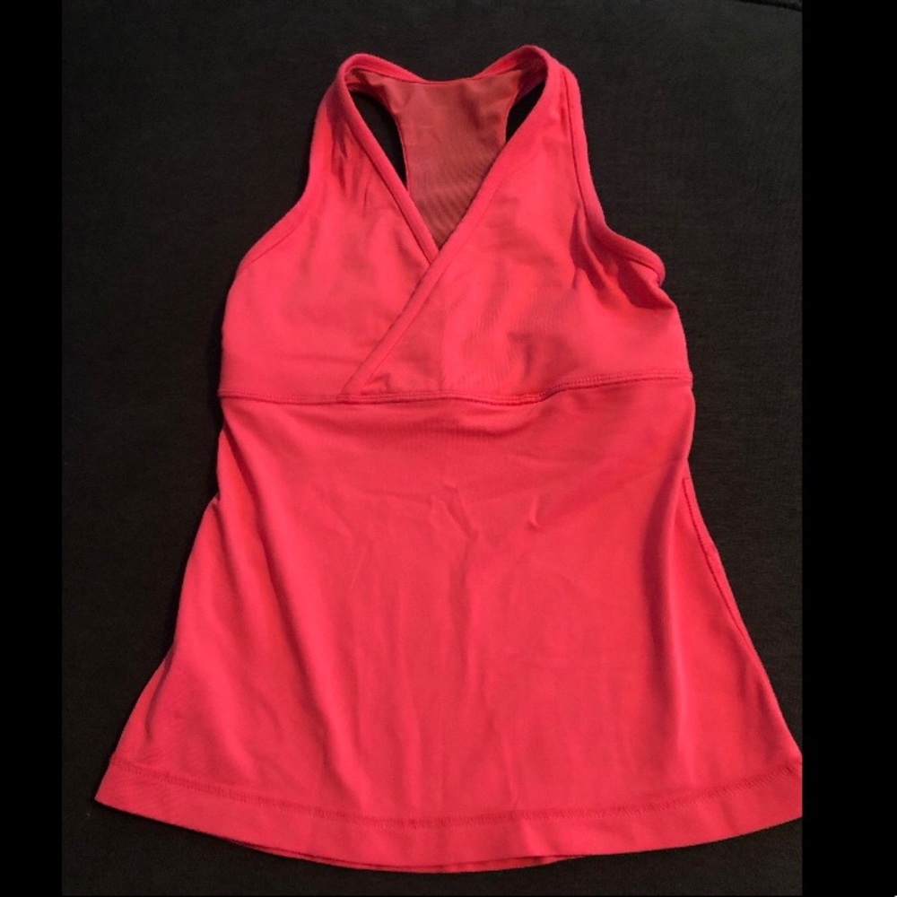 Lululemon top